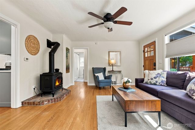 1102 SW 124th Street, Burien, WA 98146
