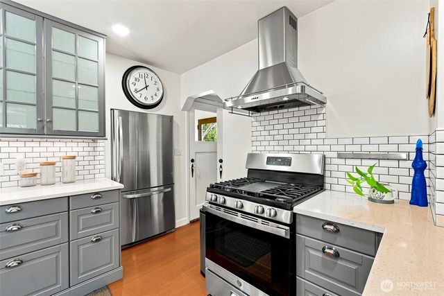 1102 SW 124th Street, Burien, WA 98146