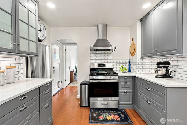 1102 SW 124th Street, Burien, WA 98146