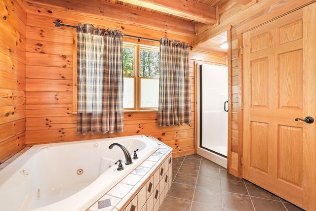 18188 Buckingham Road, Logan, OH 43138