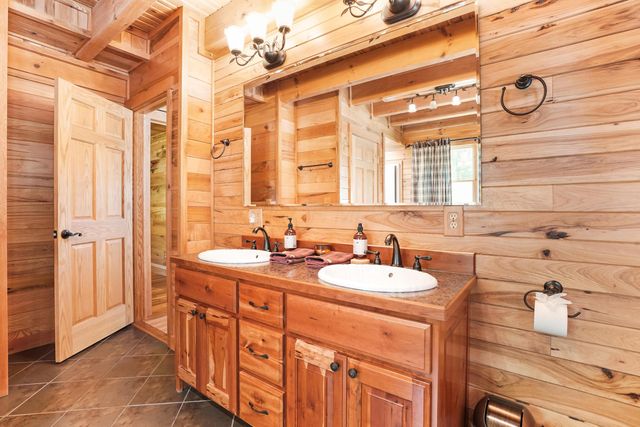 18188 Buckingham Road, Logan, OH 43138