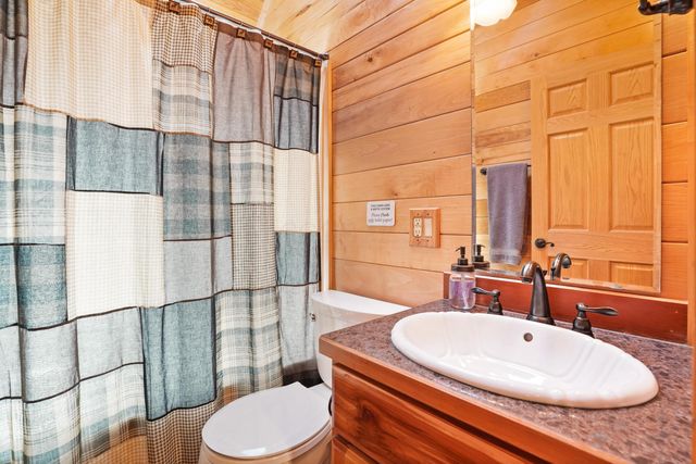 18188 Buckingham Road, Logan, OH 43138