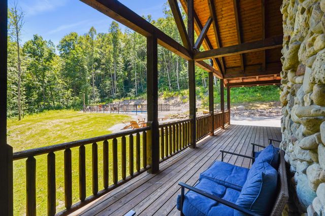 18188 Buckingham Road, Logan, OH 43138