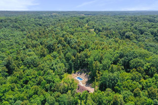 18188 Buckingham Road, Logan, OH 43138