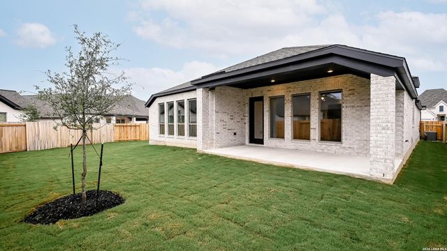 1734 Gyst Road, Seguin, TX 78155
