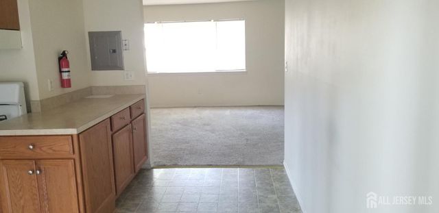 199 Evergreen Road 14A, Edison, NJ 08837