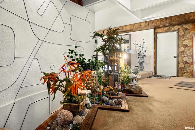 9156 N TIMBER Lane, Peoria, IL 61615