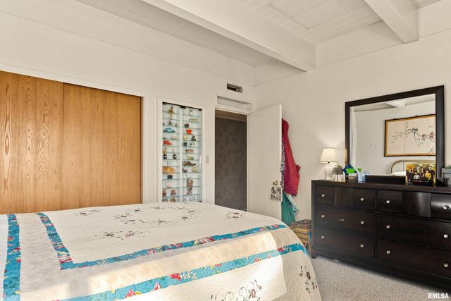 9156 N TIMBER Lane, Peoria, IL 61615