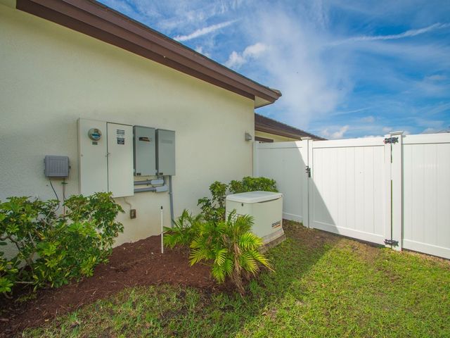 445 Wingate Terrace SW, Vero Beach, FL 32968