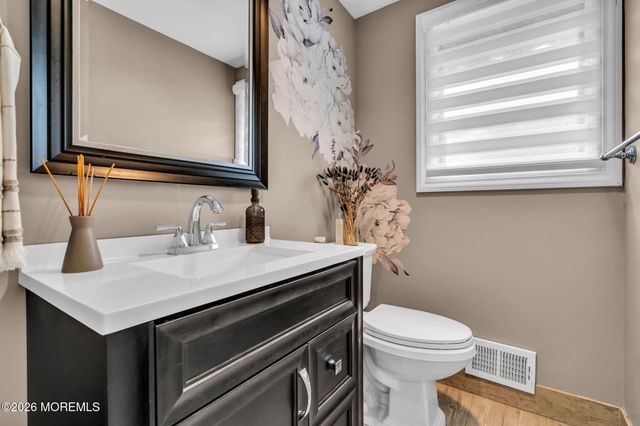 12 Meadowview Drive, Colts Neck, NJ 07722