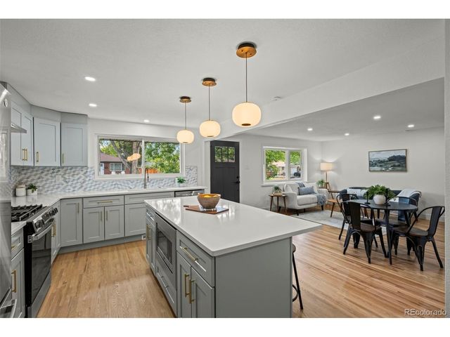 6141 Hoyt St, Arvada, CO 80004