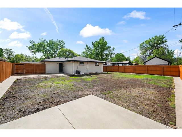 6141 Hoyt St, Arvada, CO 80004
