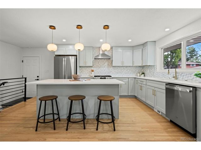 6141 Hoyt St, Arvada, CO 80004