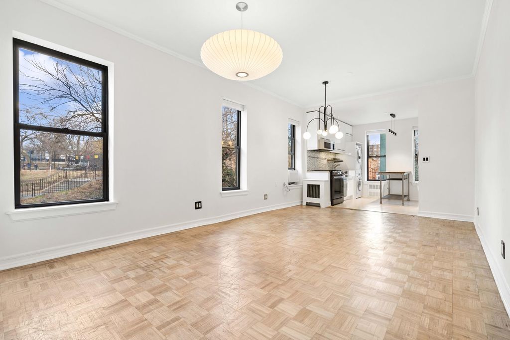 10 Saint Nicholas Ter Apt 3, New York City, NY 10027