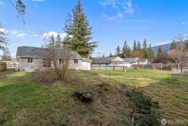 224 7th Street, Gold Bar, WA 98251