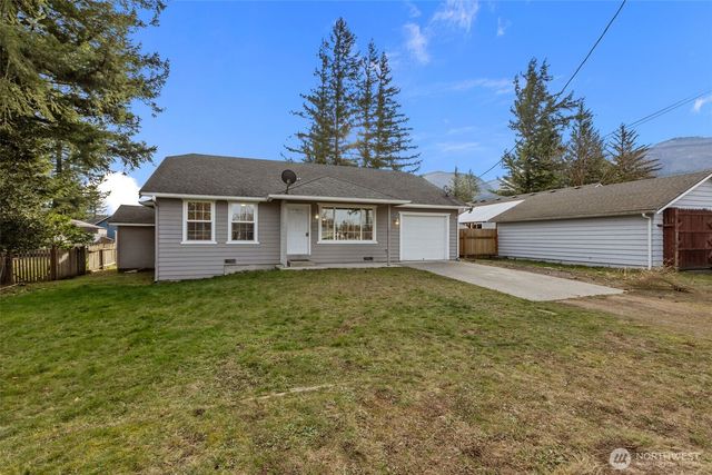 224 7th Street, Gold Bar, WA 98251
