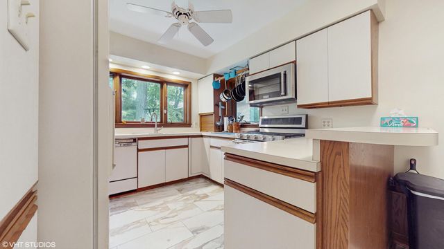 1423 Park Drive, Munster, IN 46321