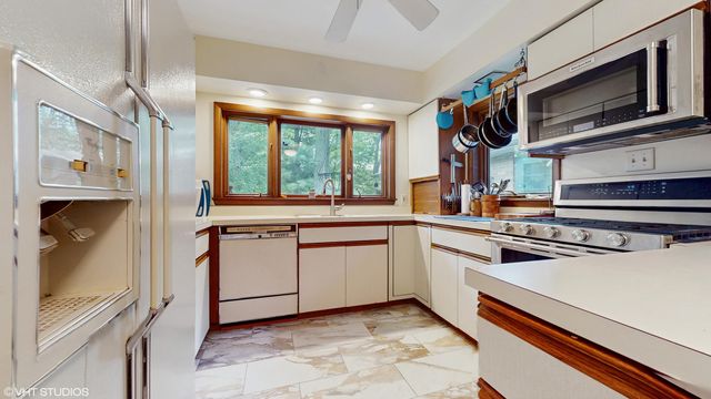1423 Park Drive, Munster, IN 46321