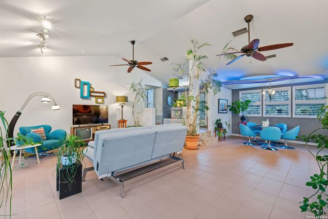 106 Mecca Dr, San Antonio, TX 78232