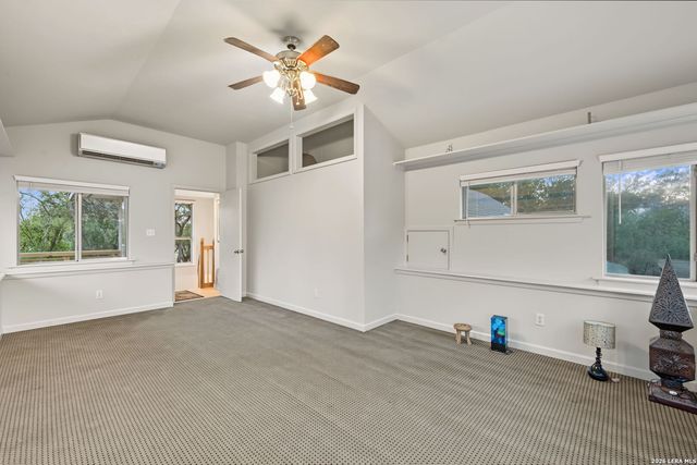 106 Mecca Dr, San Antonio, TX 78232