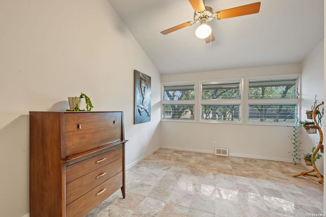 106 Mecca Dr, San Antonio, TX 78232