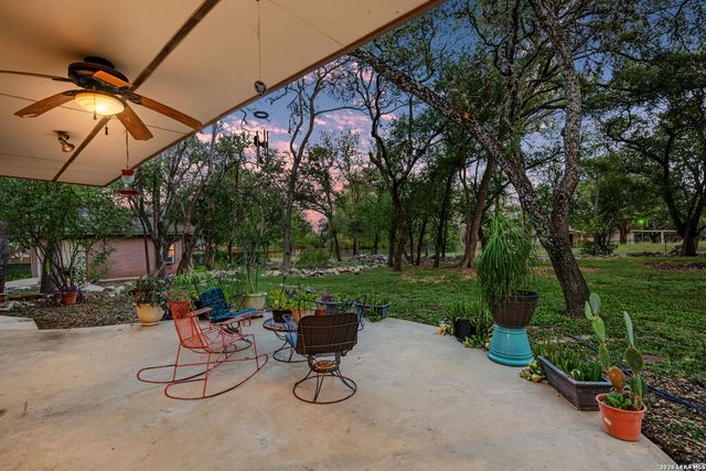 106 Mecca Dr, San Antonio, TX 78232