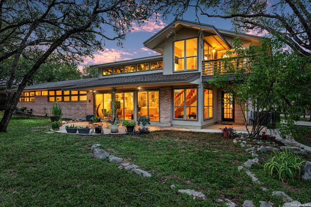 106 Mecca Dr, San Antonio, TX 78232