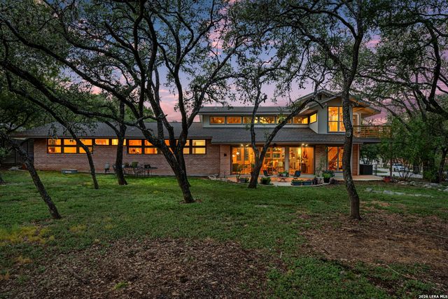 106 Mecca Dr, San Antonio, TX 78232