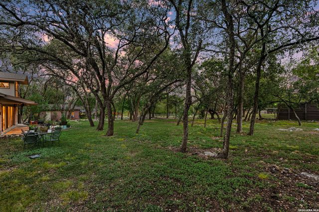 106 Mecca Dr, San Antonio, TX 78232