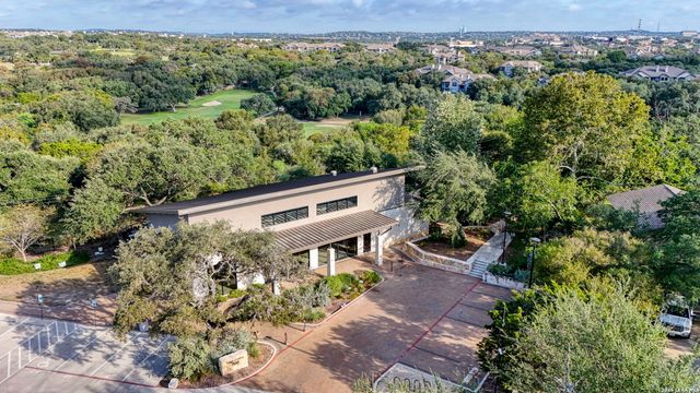 106 Mecca Dr, San Antonio, TX 78232