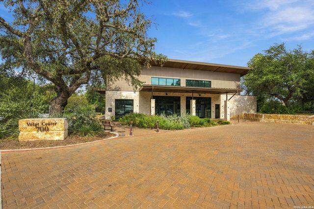106 Mecca Dr, San Antonio, TX 78232