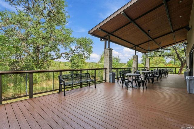 106 Mecca Dr, San Antonio, TX 78232