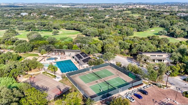 106 Mecca Dr, San Antonio, TX 78232