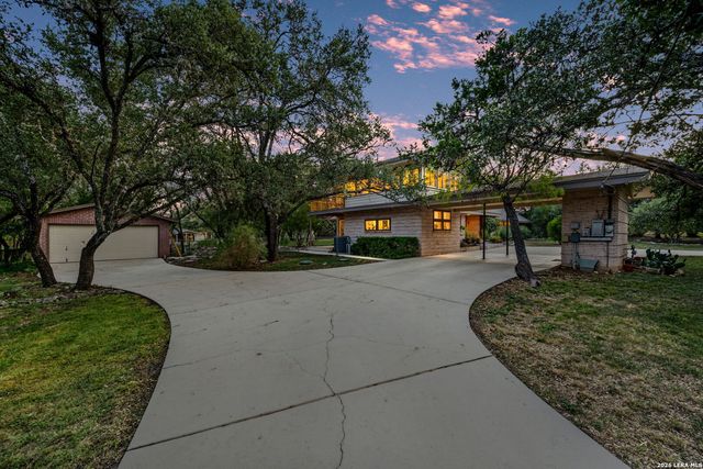 106 Mecca Dr, San Antonio, TX 78232