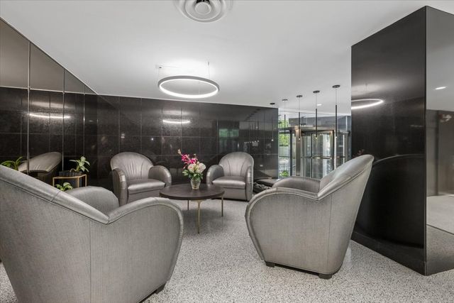 253 E DELAWARE Place 11F, Chicago, IL 60611