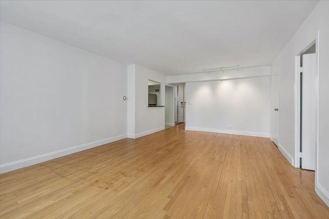 253 E DELAWARE Place 11F, Chicago, IL 60611