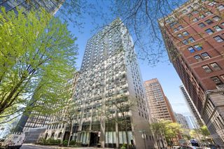 253 E DELAWARE Place 11F, Chicago, IL 60611