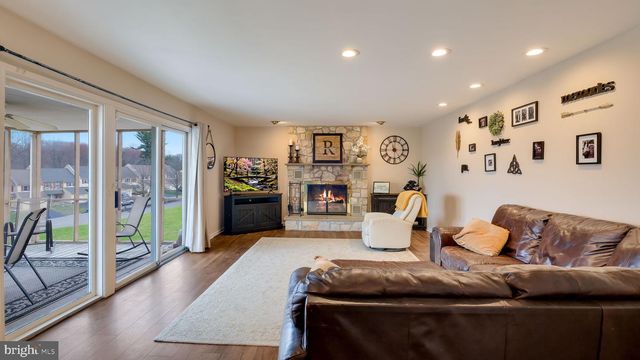 74 HARGRAVE LN, Media, PA 19063