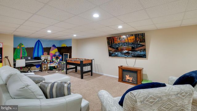 74 HARGRAVE LN, Media, PA 19063