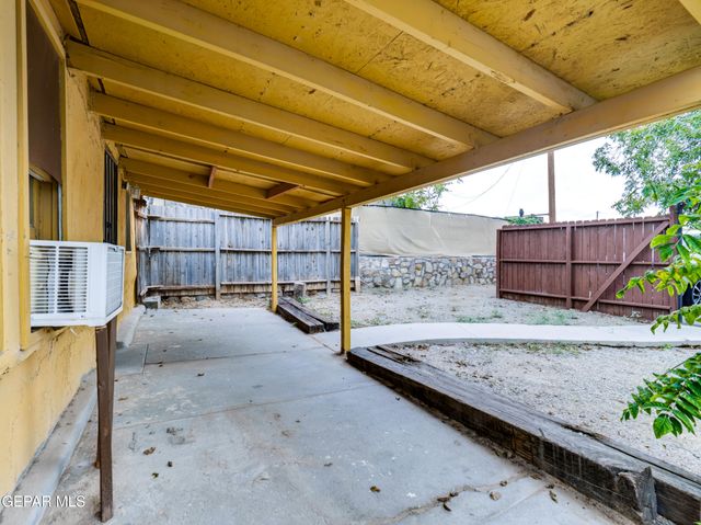 1413 El Paso Street, El Paso, TX 79902