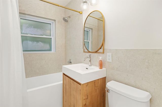 2502 15TH AVENUE W, Bradenton, FL 34205