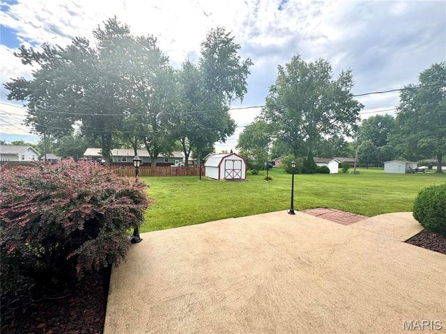 429 Sunset Drive, Waterloo, IL 62298
