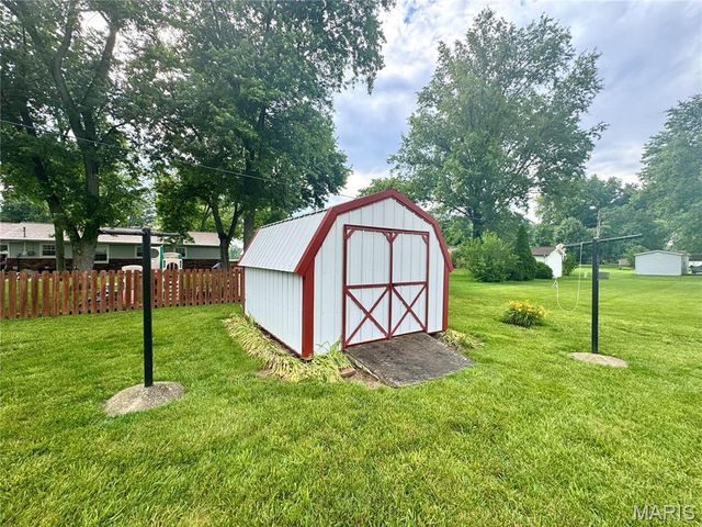 429 Sunset Drive, Waterloo, IL 62298