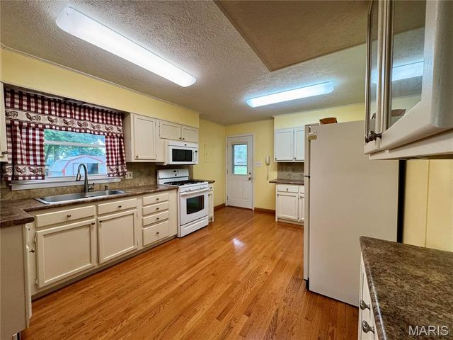 429 Sunset Drive, Waterloo, IL 62298