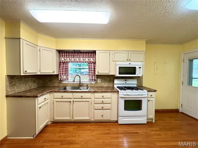 429 Sunset Drive, Waterloo, IL 62298