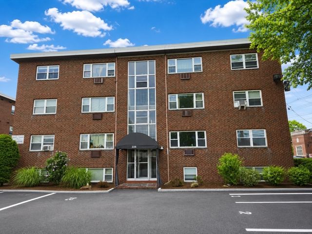 225 Baker 44, Boston, MA 02132
