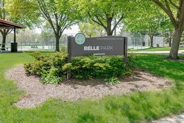 271 BUTTERNUT Lane 271, Streamwood, IL 60107