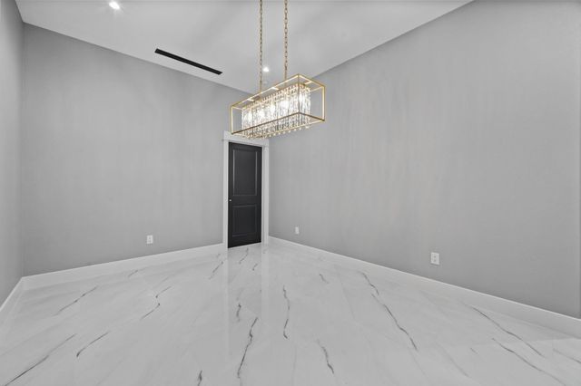 19691 Village Forest Drive, Montgomery, TX 77356
