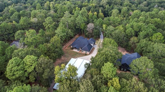 19691 Village Forest Drive, Montgomery, TX 77356