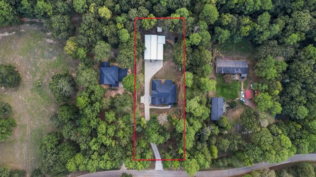 19691 Village Forest Drive, Montgomery, TX 77356